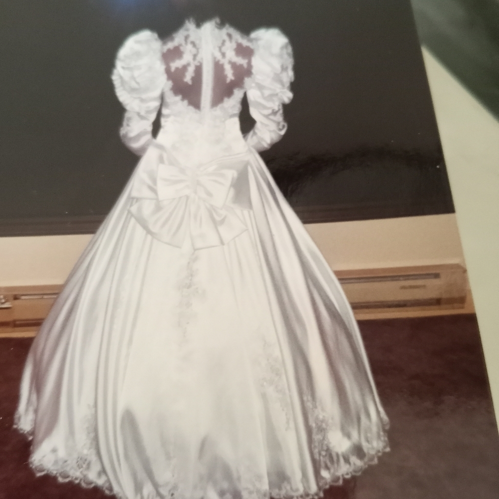 Mon Cheri beautiful simulated pearl, mesh and lace detailing wedding dress